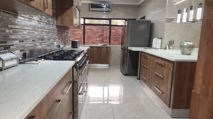 4 Bedroom Property for Sale in Baillie Park North West